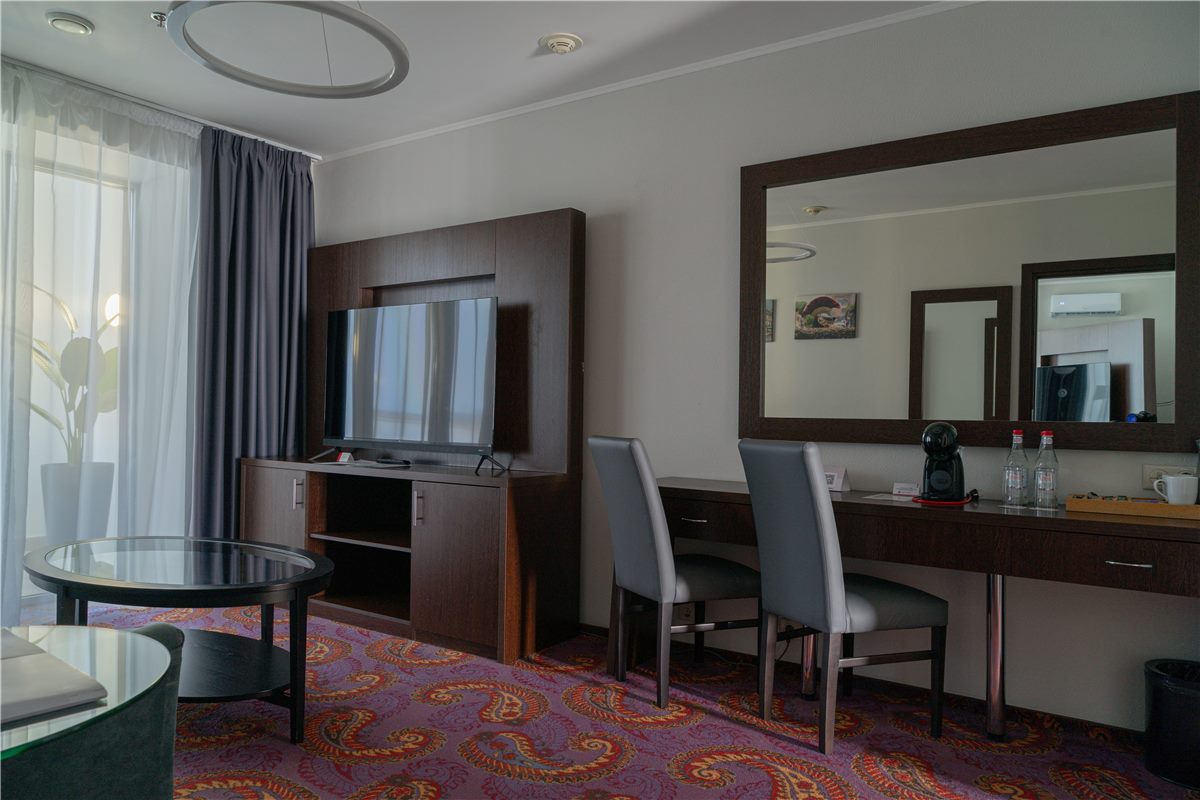 Номер «Люкс с террасой» — «Bridge Resort» — фото 8