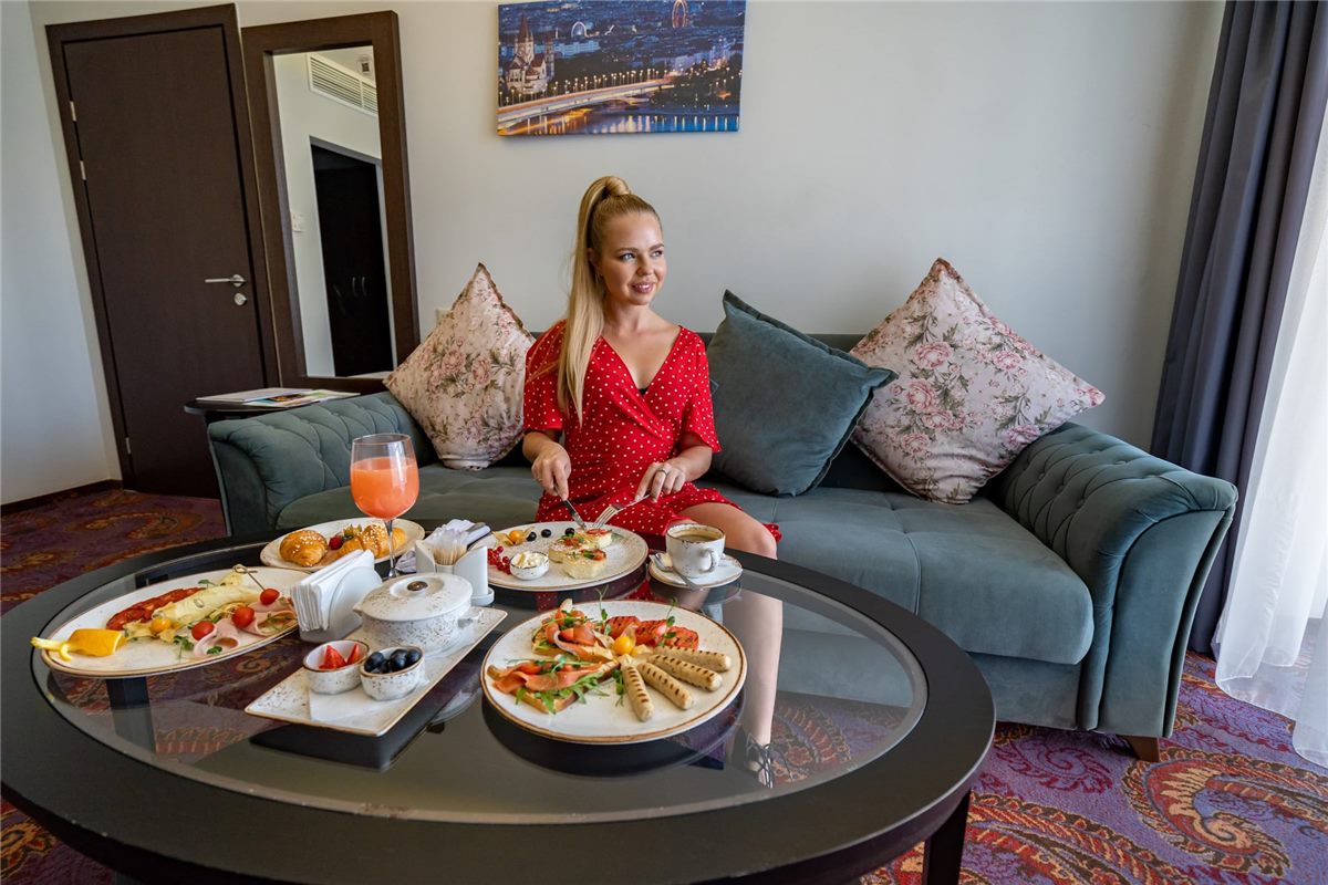 Круглосуточное обслуживание в номерах Bridge Resort